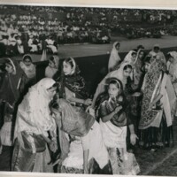 Mujeres con sari. India 1956-1957.jpg