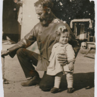 Junto a su hija Pitoca, 1929-1930